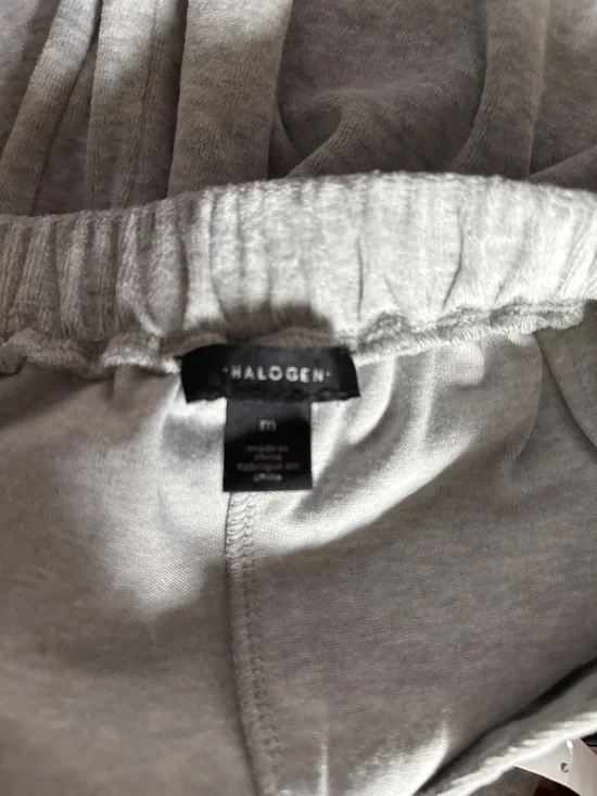 Halogen - Picture 4 of 5